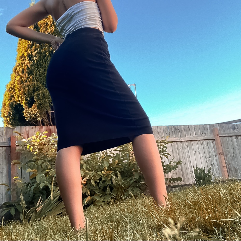 Knee length Bodycon black skirt